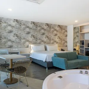 4* Otel Black Tower Premium